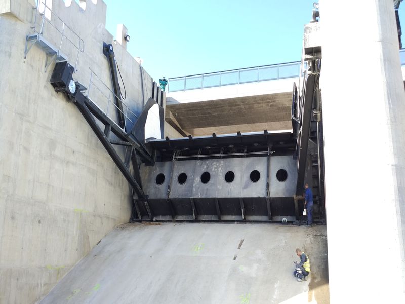 Segmentové uzávěry